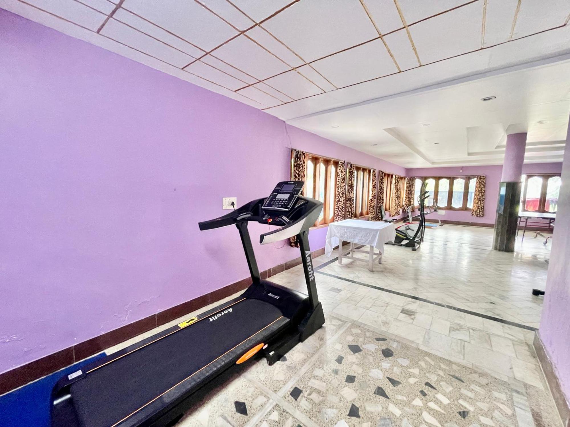 Hotel V-I Near Sea , Puri Private-Park -Gym-Spa Fully-Airconditioned-Hotel Lift-And-Parking-Facilities Breakfast-Included Екстериор снимка