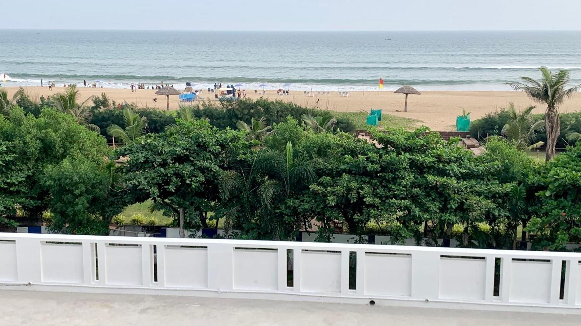 Hotel V-I Near Sea , Puri Private-Park -Gym-Spa Fully-Airconditioned-Hotel Lift-And-Parking-Facilities Breakfast-Included Екстериор снимка